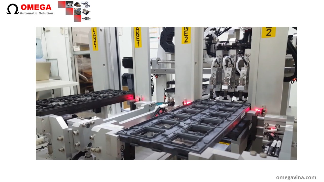 Máy xếp linh kiện vào khay- board